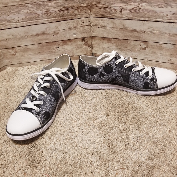 First Dance black/white converse look alikes with skull designs - Picture 3 of 6